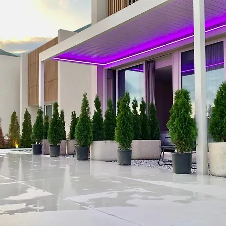 Green Condo Hotel Palase 3* Palasë