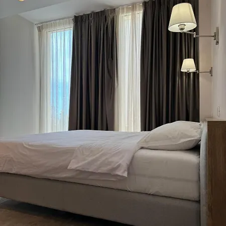 Green Condo Hotel Palase *