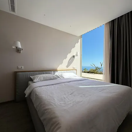 Green Condo Hotel Palase *