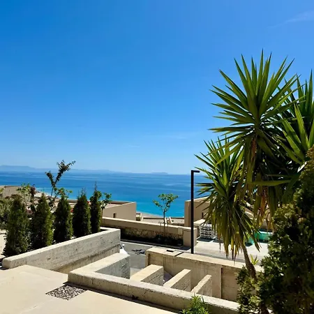 Green Condo Hotel Palase 3* Palasë