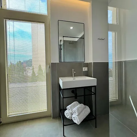 Green Condo Hotel Palase *