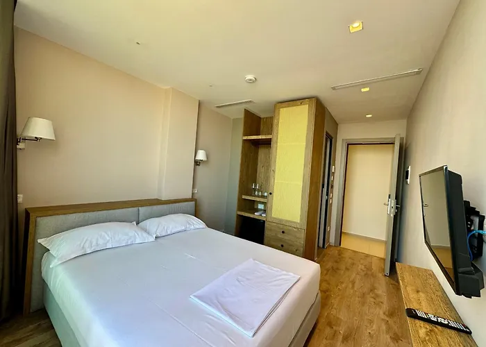 Green Condo Hotel Palase Aparthotel 3*
