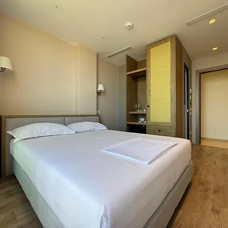 Ξενοδοχείο με διαμερίσματα Green Condo Hotel Palase
