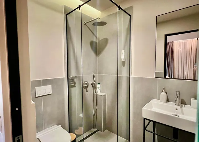 Green Condo Hotel Palase 3* 팔라서