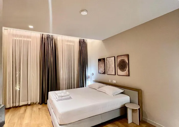 Green Condo Hotel Palase 아파트호텔