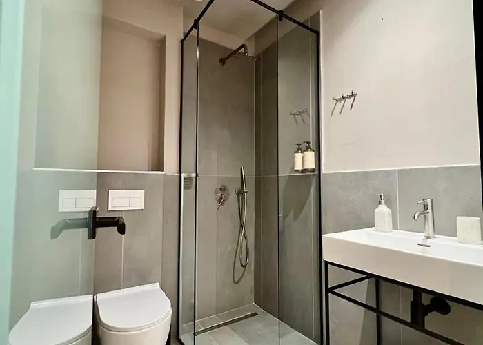 Green Condo Hotel Palase